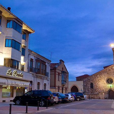 Hotel Restaurante La Peseta Astorga Bagian luar foto